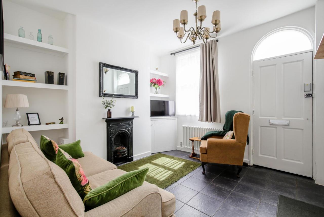 Chester Stays - Lovely 2 Bedroom House In The Heart Of Chester Zewnętrze zdjęcie